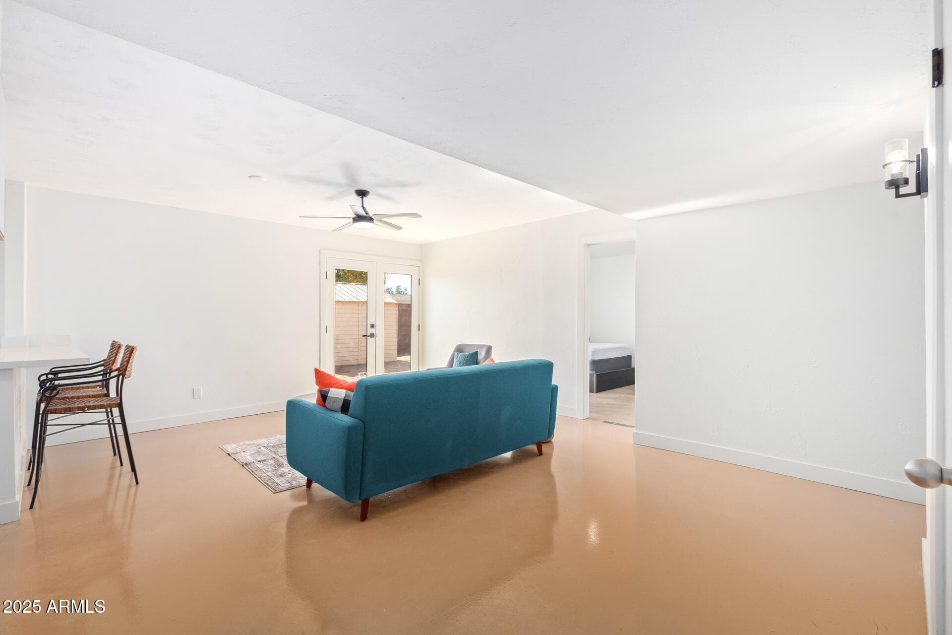 6201 W INDIANOLA Avenue, Phoenix, AZ 85033 — photo 9 of 42