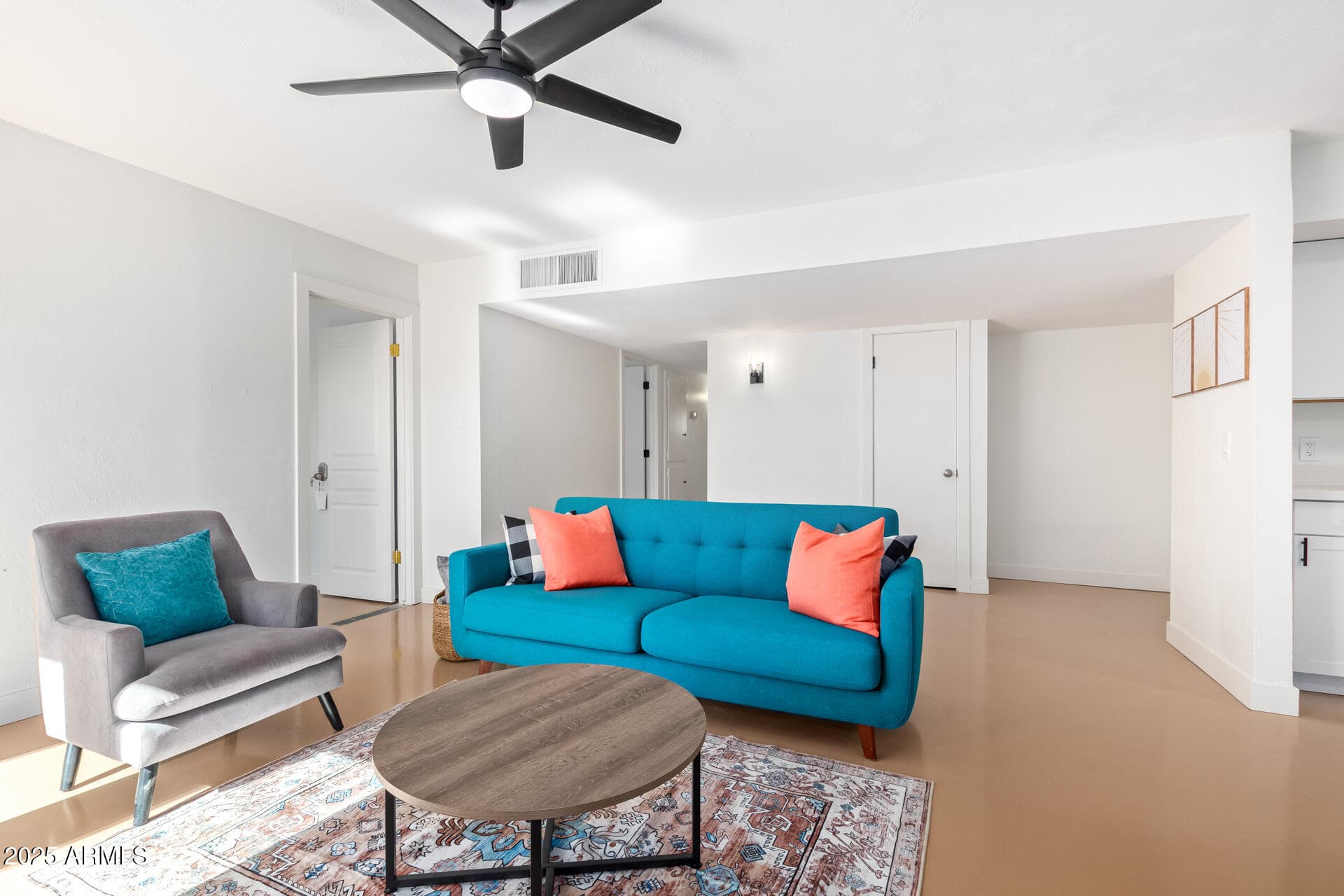 6201 W INDIANOLA Avenue, Phoenix, AZ 85033 — photo 13 of 42