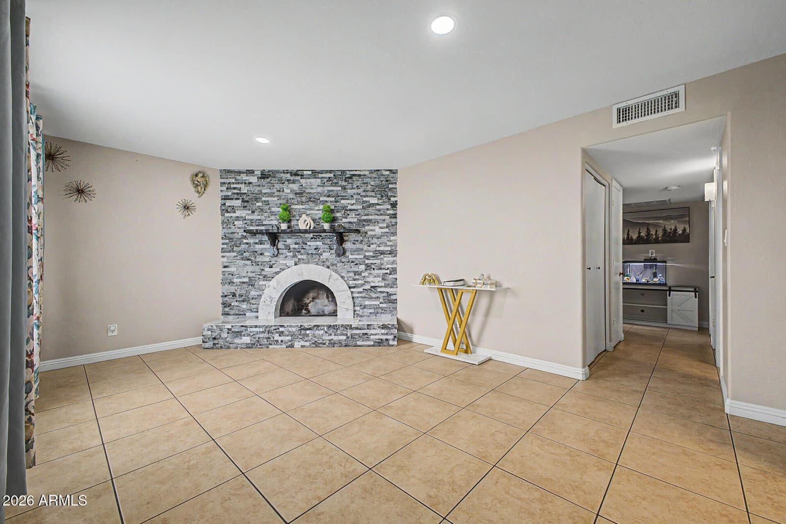 8448 W TURNEY Avenue, Phoenix, AZ 85037 — photo 11 of 25