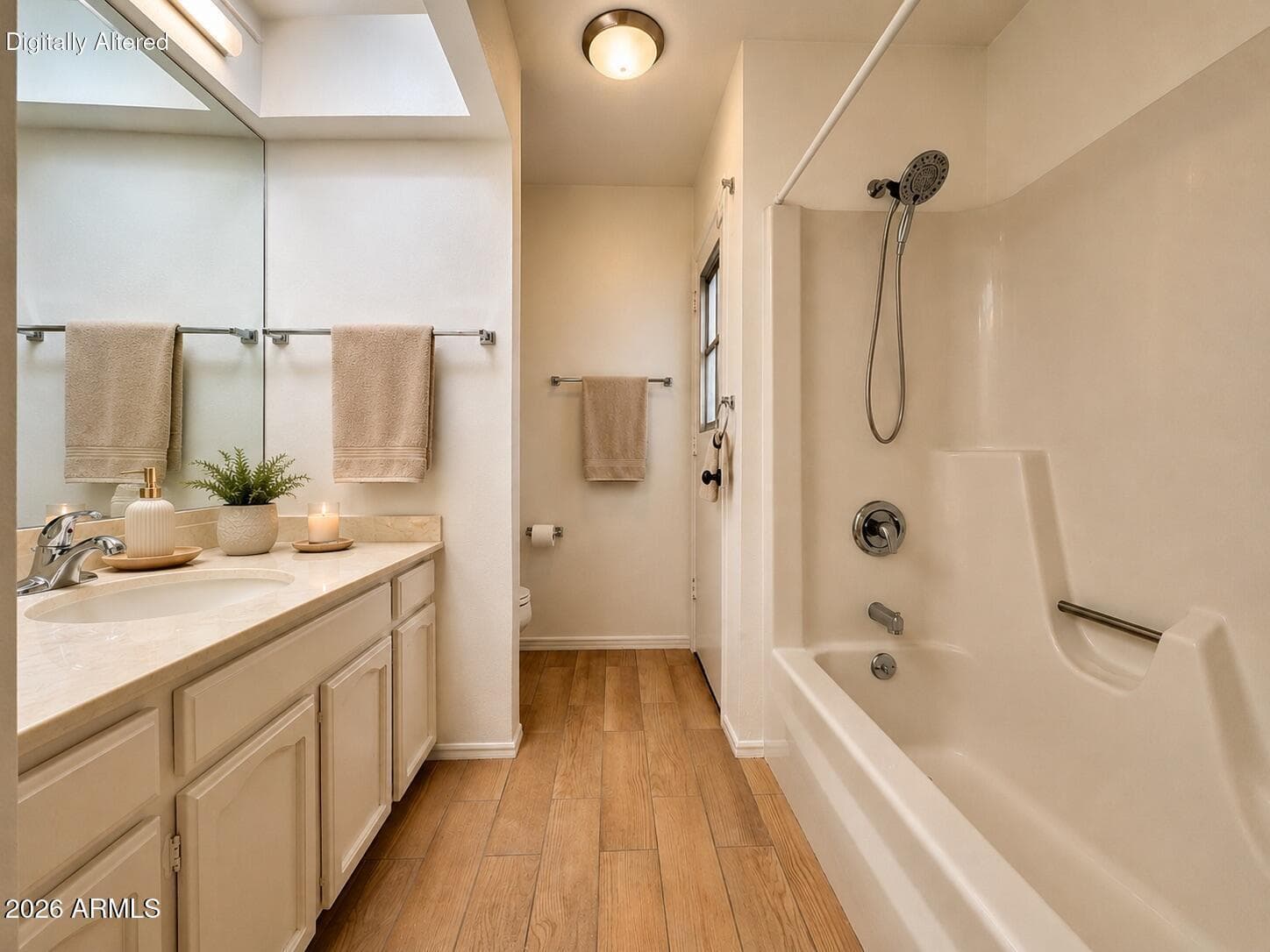 237 W DENTON Lane, Phoenix, AZ 85013 — photo 13 of 54