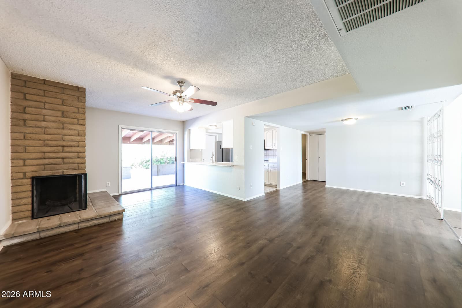 15412 N 55TH Drive, Glendale, AZ 85306 — photo 10 of 21