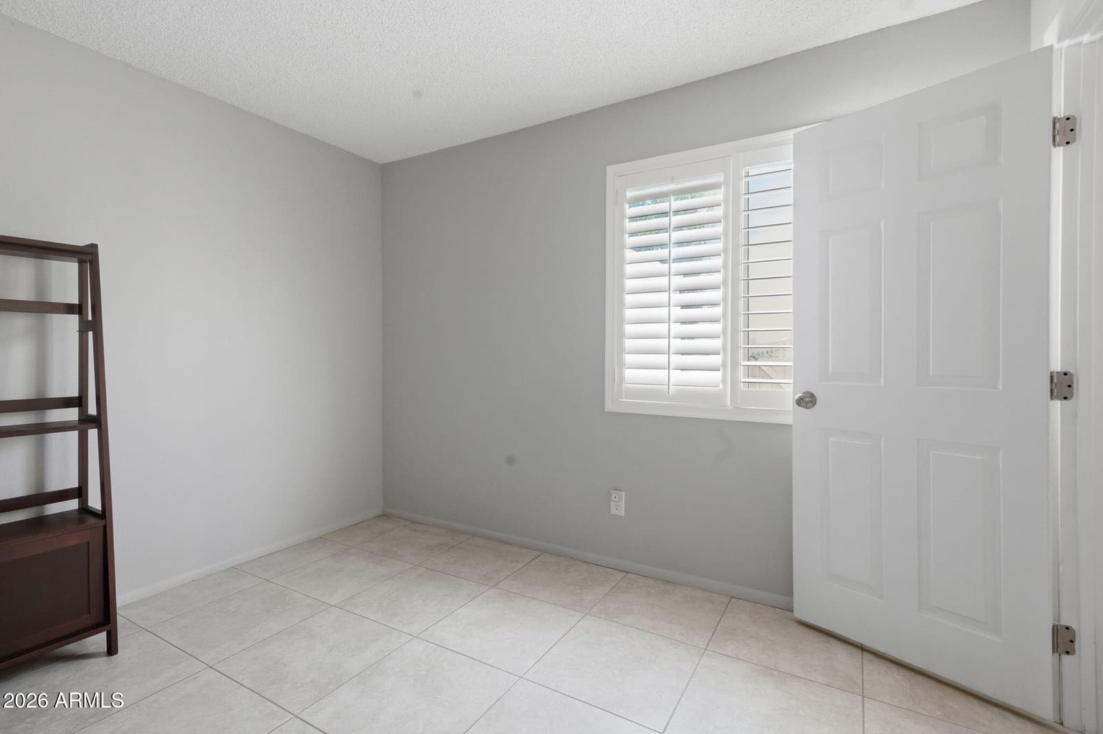 7823 E BONNIE ROSE Avenue, Scottsdale, AZ 85250 — photo 12 of 34
