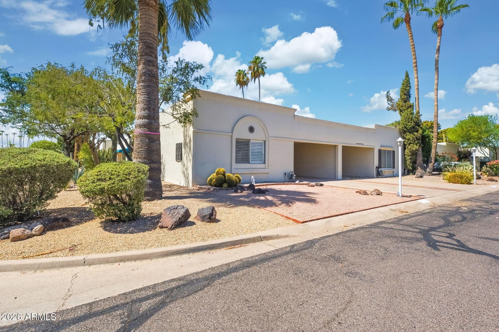 7823 E BONNIE ROSE Avenue, Scottsdale, AZ 85250 — photo 1 of 34