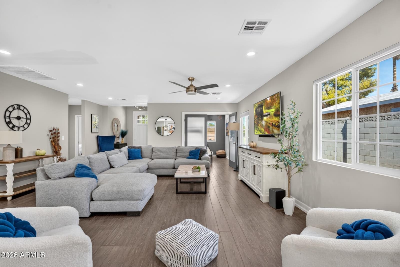 4401 N 19TH Place, Phoenix, AZ 85016 — photo 4 of 44