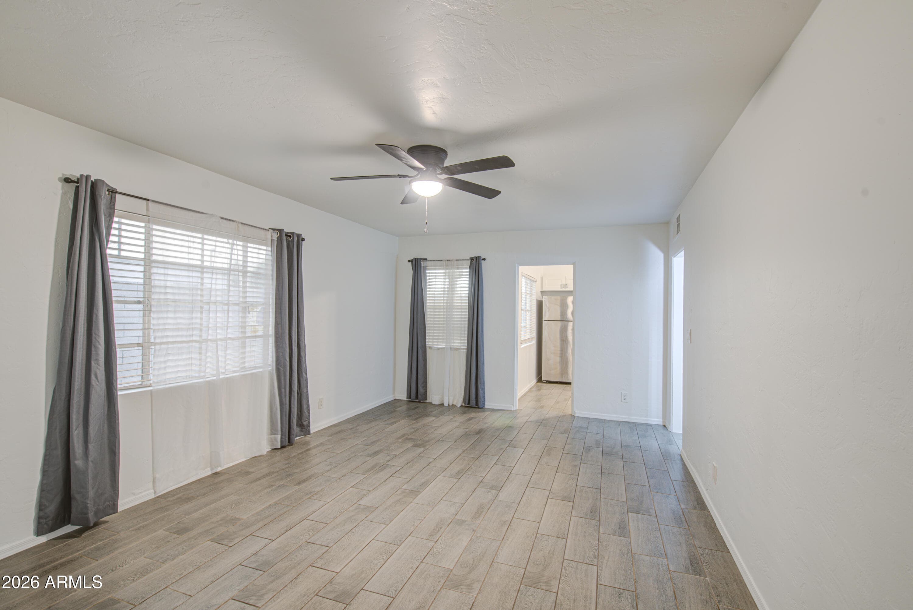 7226 N 26TH Drive, Phoenix, AZ 85051 — photo 8 of 31