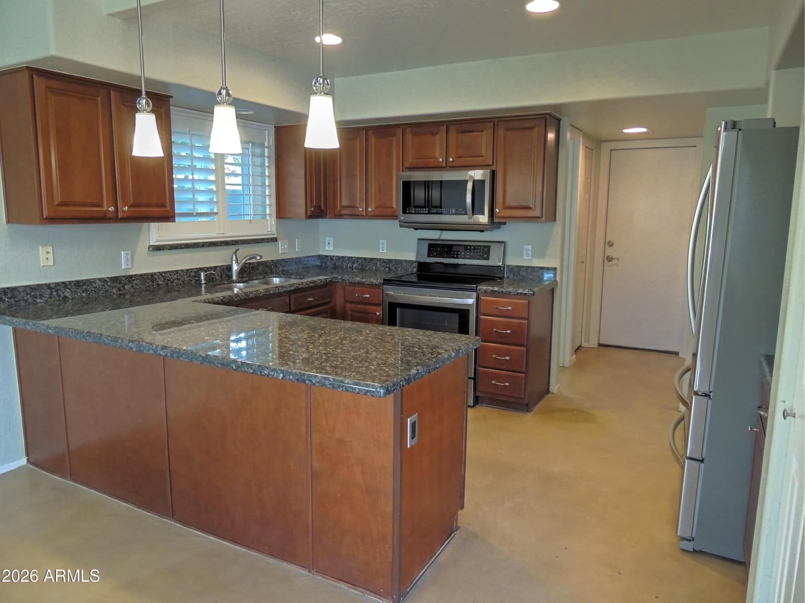 2918 E SALTSAGE Drive, Phoenix, AZ 85048 — photo 6 of 28