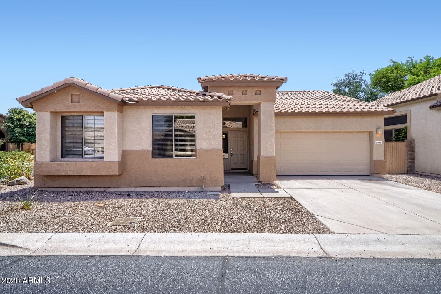 8953 E CAPRI Avenue, Mesa, AZ 85208 — photo 3 of 29