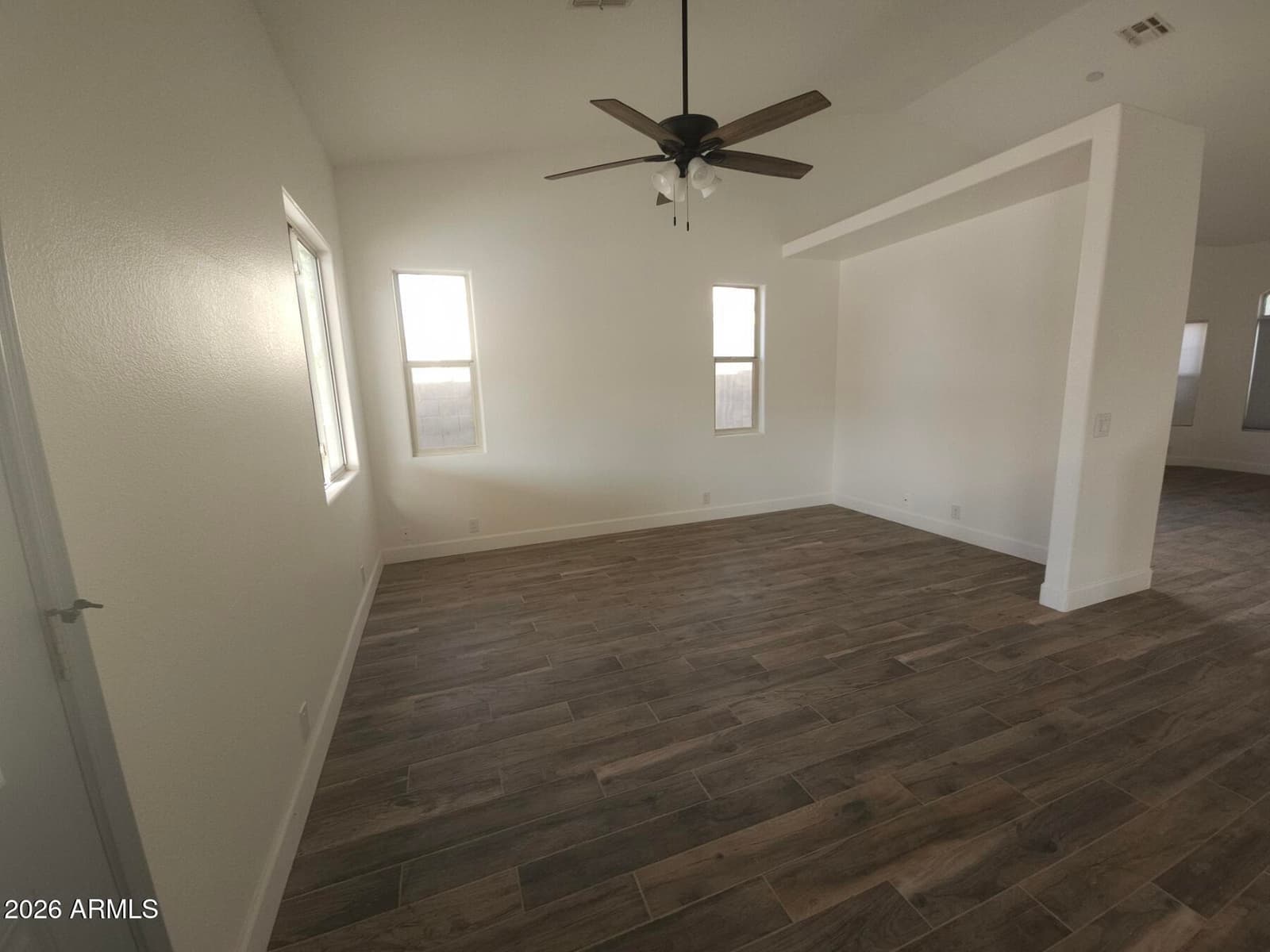 8002 W STELLA Avenue, Glendale, AZ 85303 — photo 6 of 30