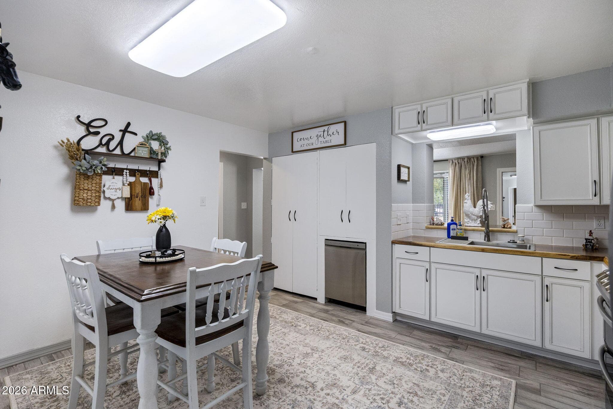 2819 PINE HILL Drive, Overgaard, AZ 85933 — photo 11 of 38