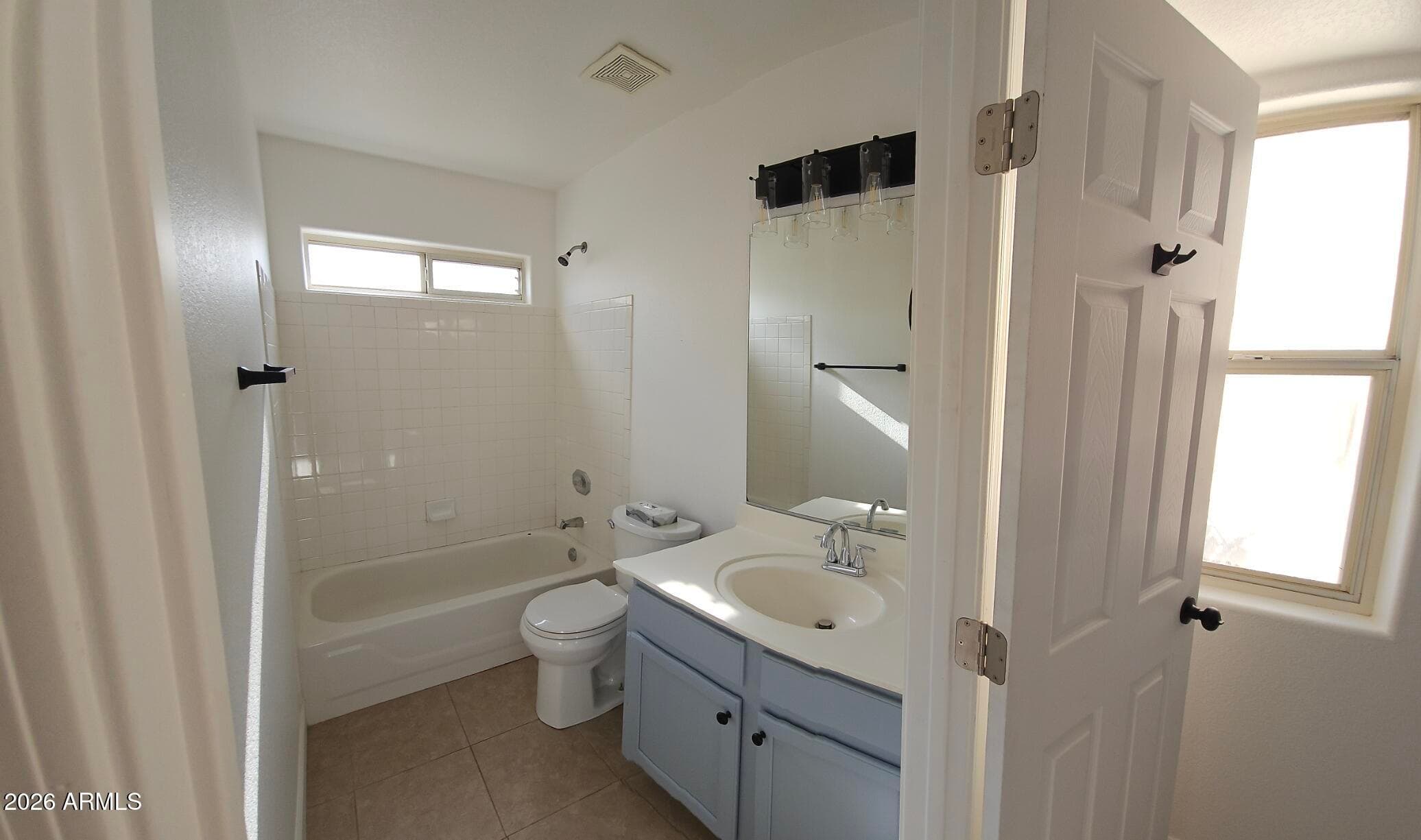8002 W STELLA Avenue, Glendale, AZ 85303 — photo 11 of 30