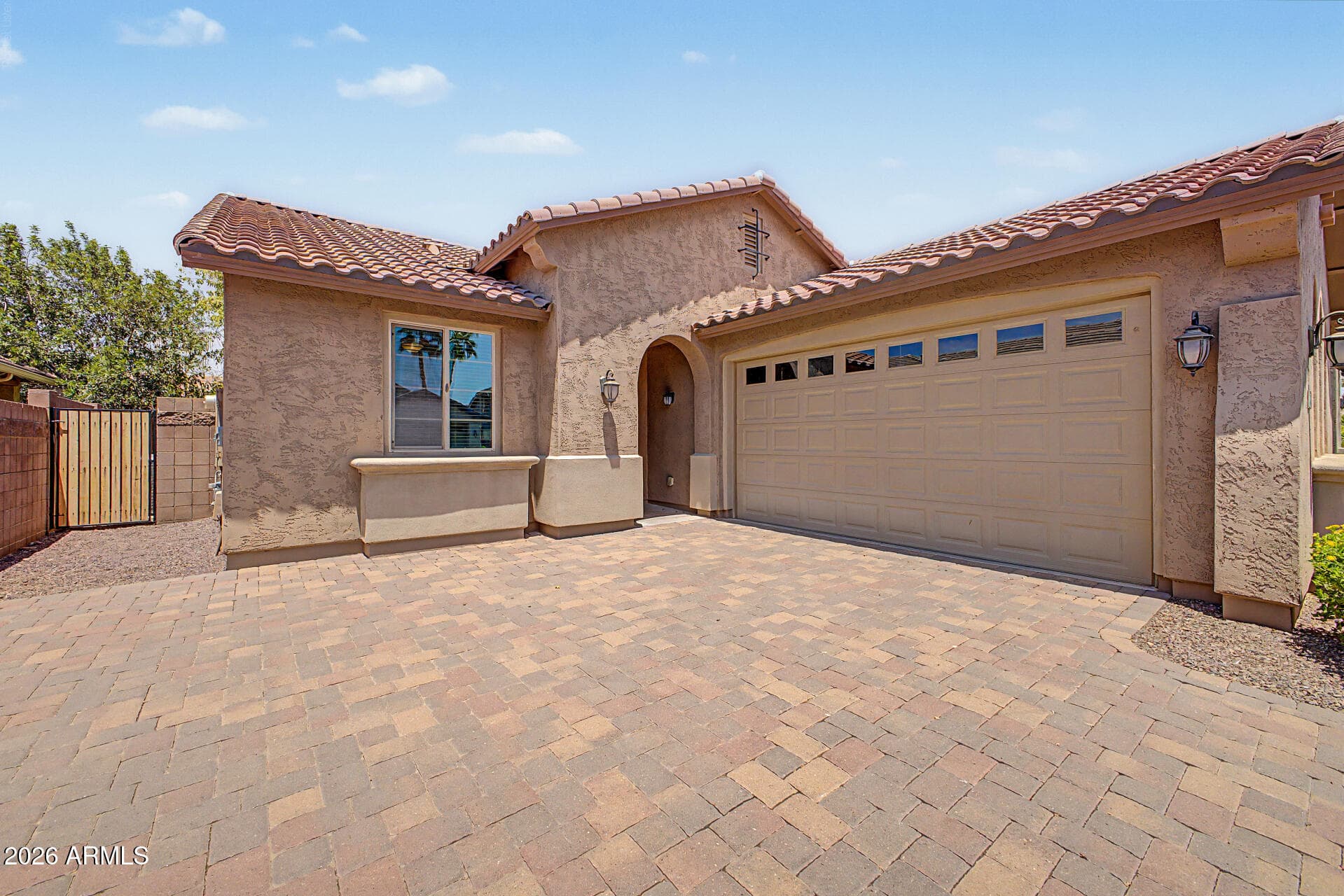 272 E GLACIER Drive, Chandler, AZ 85249 — photo 4 of 31