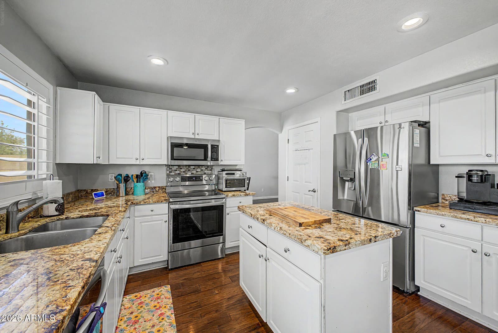 8552 W PURDUE Avenue, Peoria, AZ 85345 — photo 12 of 33
