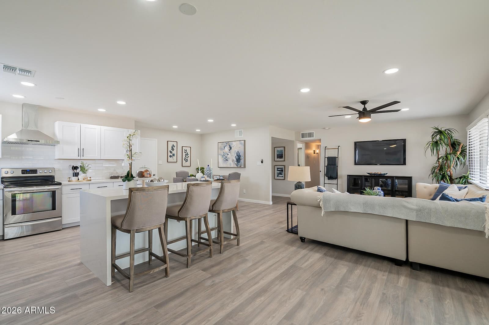 3232 E EMILE ZOLA Avenue, Phoenix, AZ 85032 — photo 15 of 39