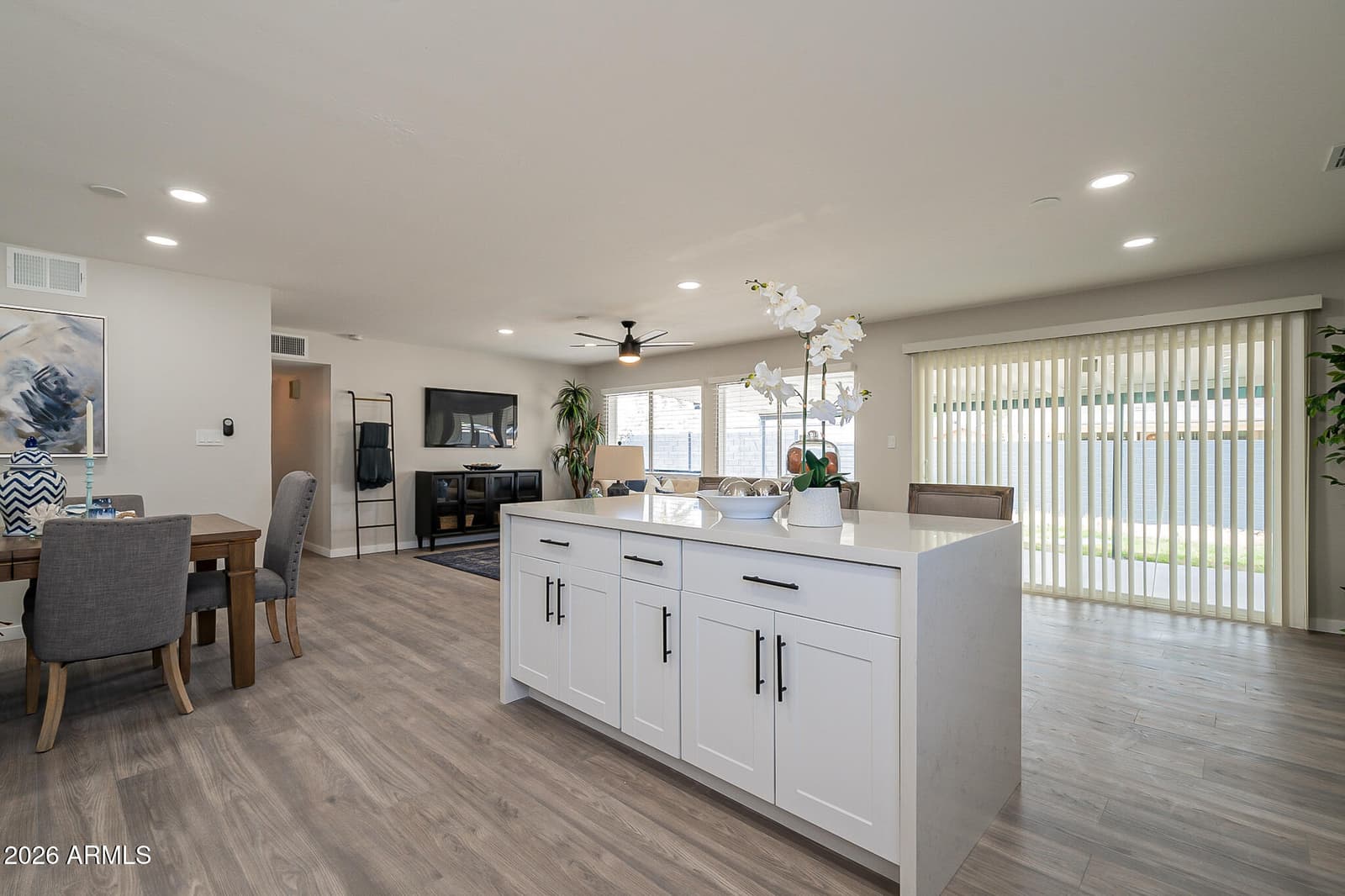3232 E EMILE ZOLA Avenue, Phoenix, AZ 85032 — photo 11 of 39