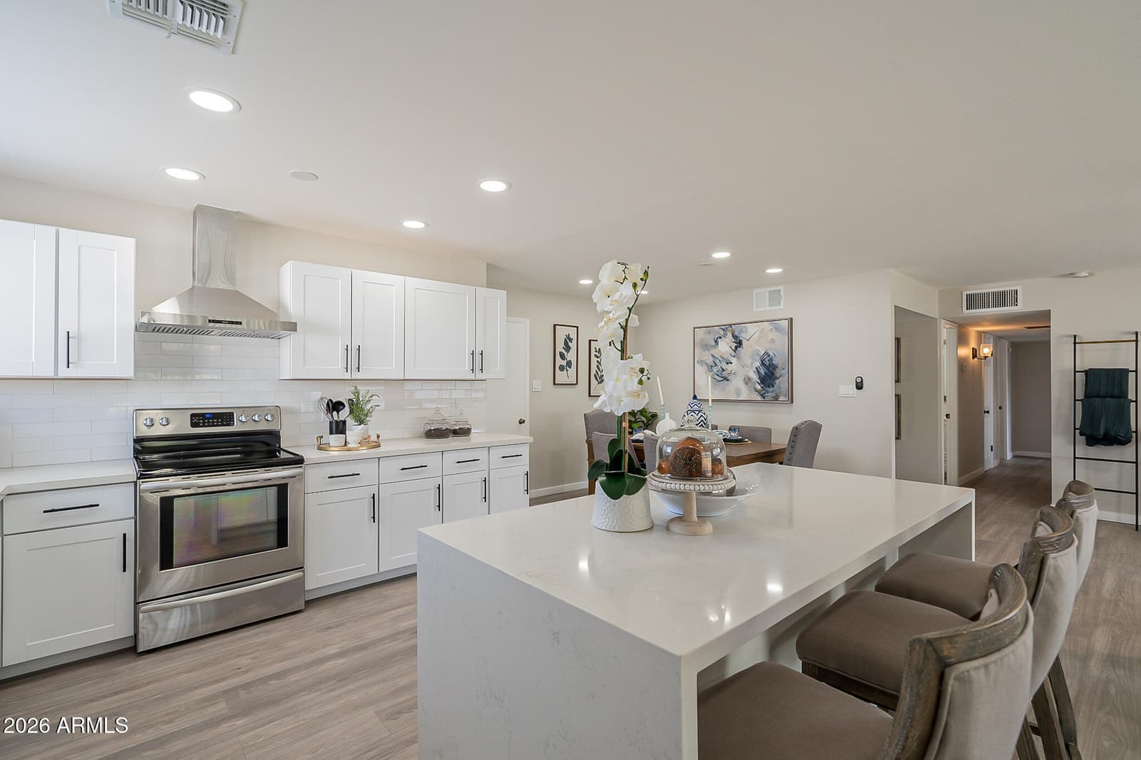 3232 E EMILE ZOLA Avenue, Phoenix, AZ 85032 — photo 10 of 39