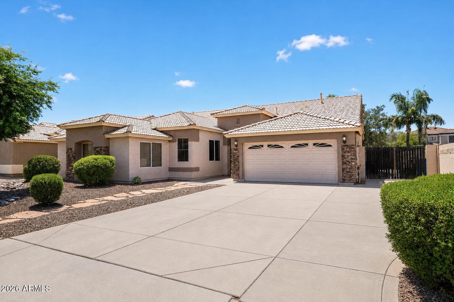 3583 E WILDHORSE Drive, Gilbert, AZ 85297 — photo 1 of 19