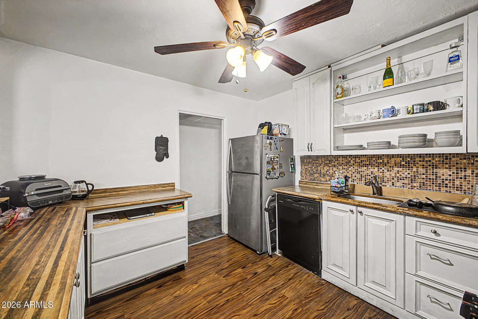 1449 S 11TH Avenue, Phoenix, AZ 85007 — photo 11 of 32