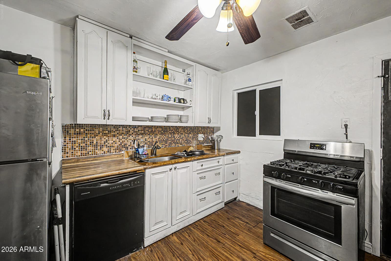 1449 S 11TH Avenue, Phoenix, AZ 85007 — photo 13 of 32