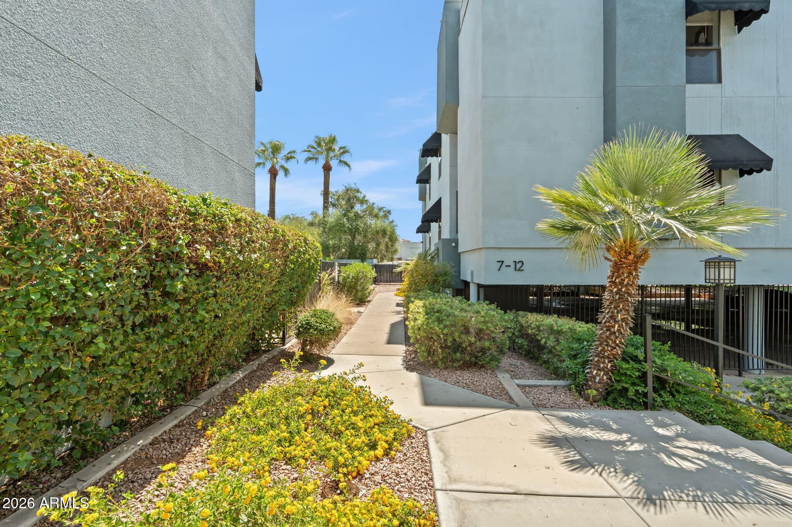 2 W GEORGIA Avenue 9, Phoenix, AZ 85013 — photo 3 of 35