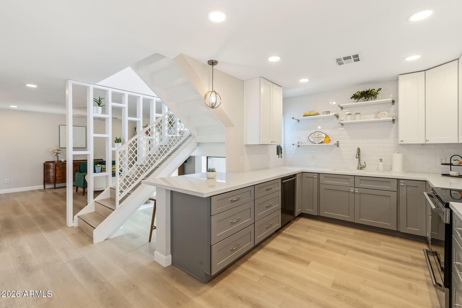 2 W GEORGIA Avenue 9, Phoenix, AZ 85013 — photo 1 of 35