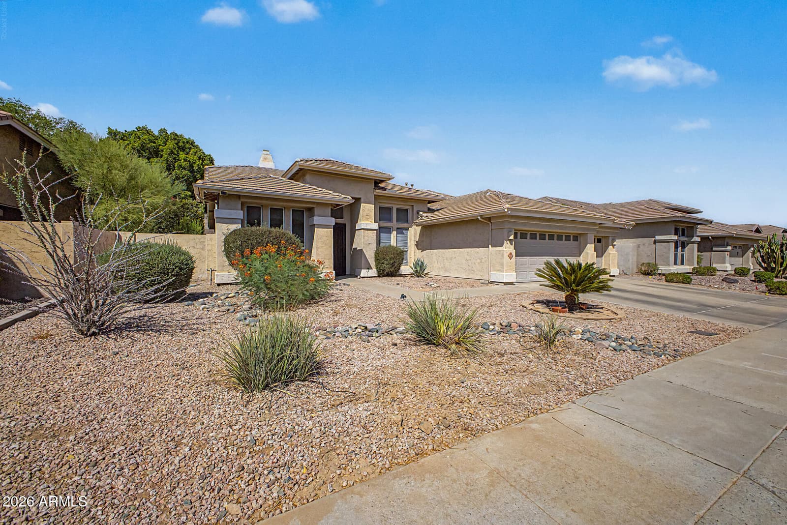 6528 W VIA MONTOYA Drive, Glendale, AZ 85310 — photo 2 of 42