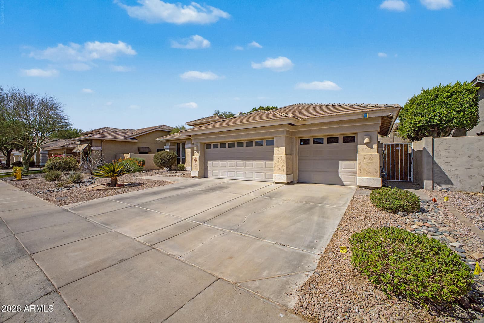 6528 W VIA MONTOYA Drive, Glendale, AZ 85310 — photo 3 of 42