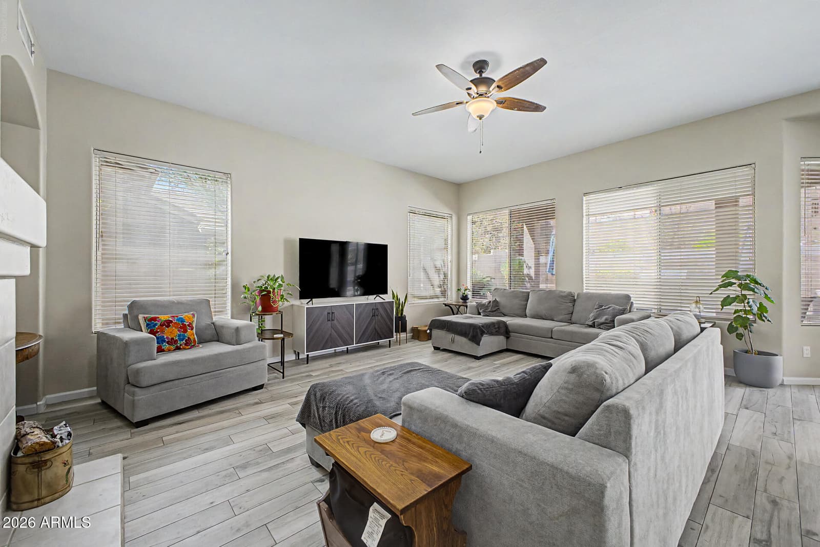6528 W VIA MONTOYA Drive, Glendale, AZ 85310 — photo 11 of 42