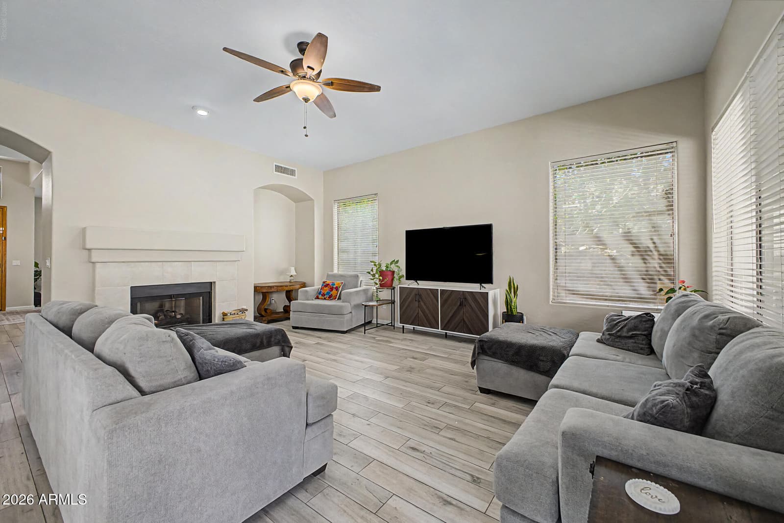 6528 W VIA MONTOYA Drive, Glendale, AZ 85310 — photo 12 of 42