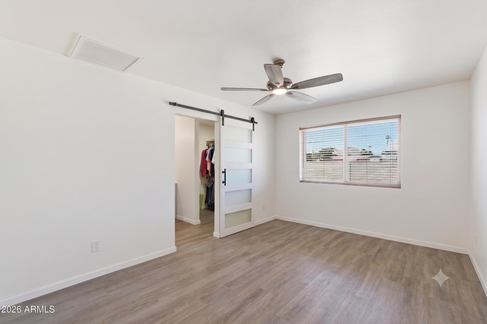 2826 E CACTUS Road, Phoenix, AZ 85032 — photo 10 of 21