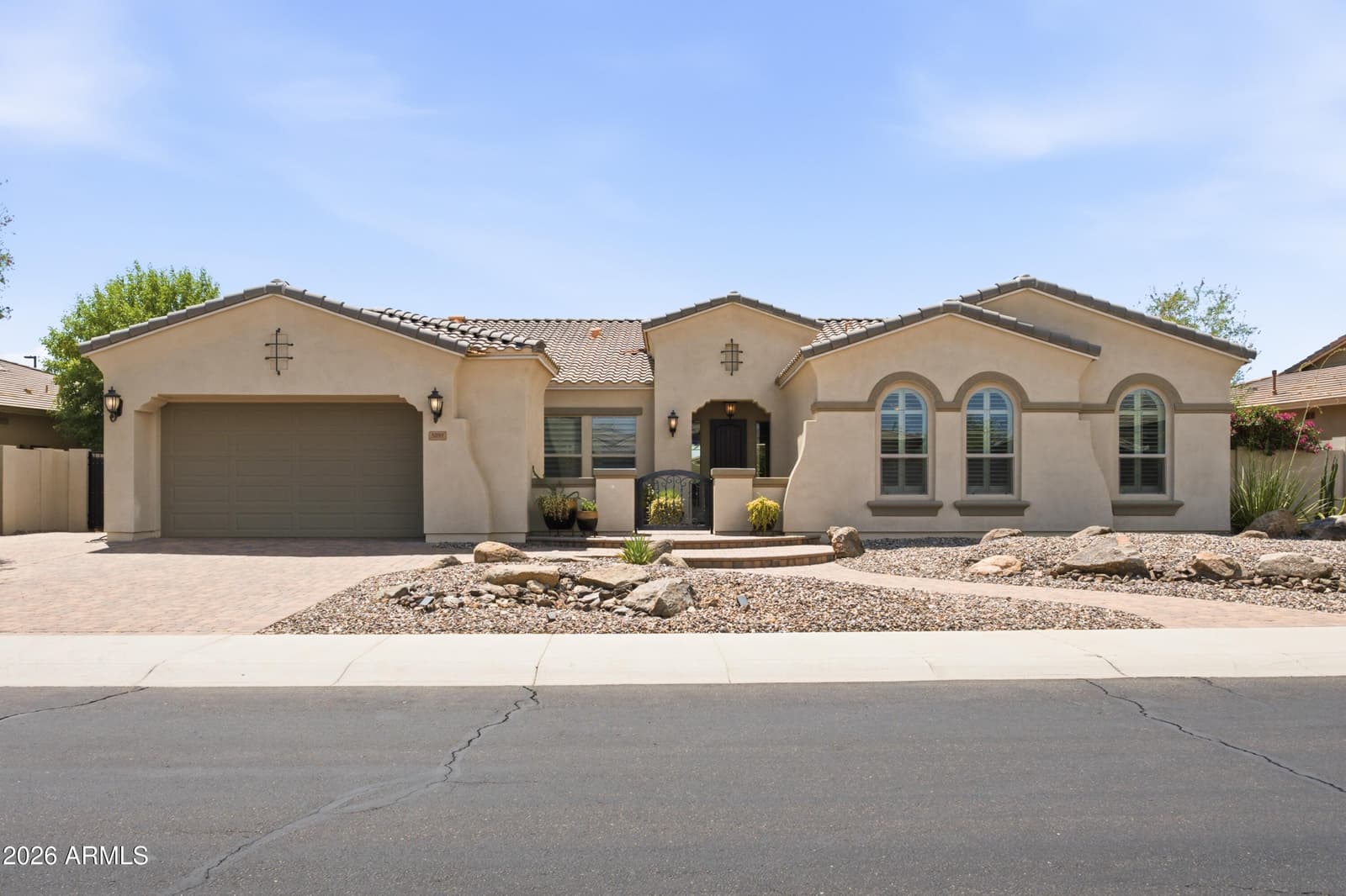 5097 S PONDEROSA Drive, Gilbert, AZ 85298 — photo 2 of 122