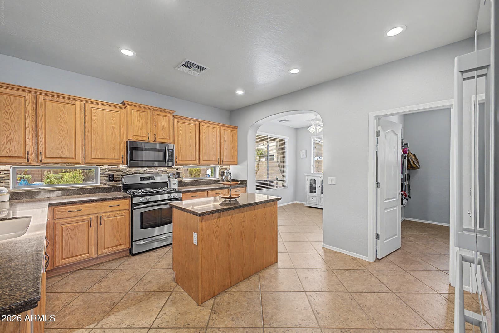 4062 S WAYNE Place, Chandler, AZ 85249 — photo 15 of 40