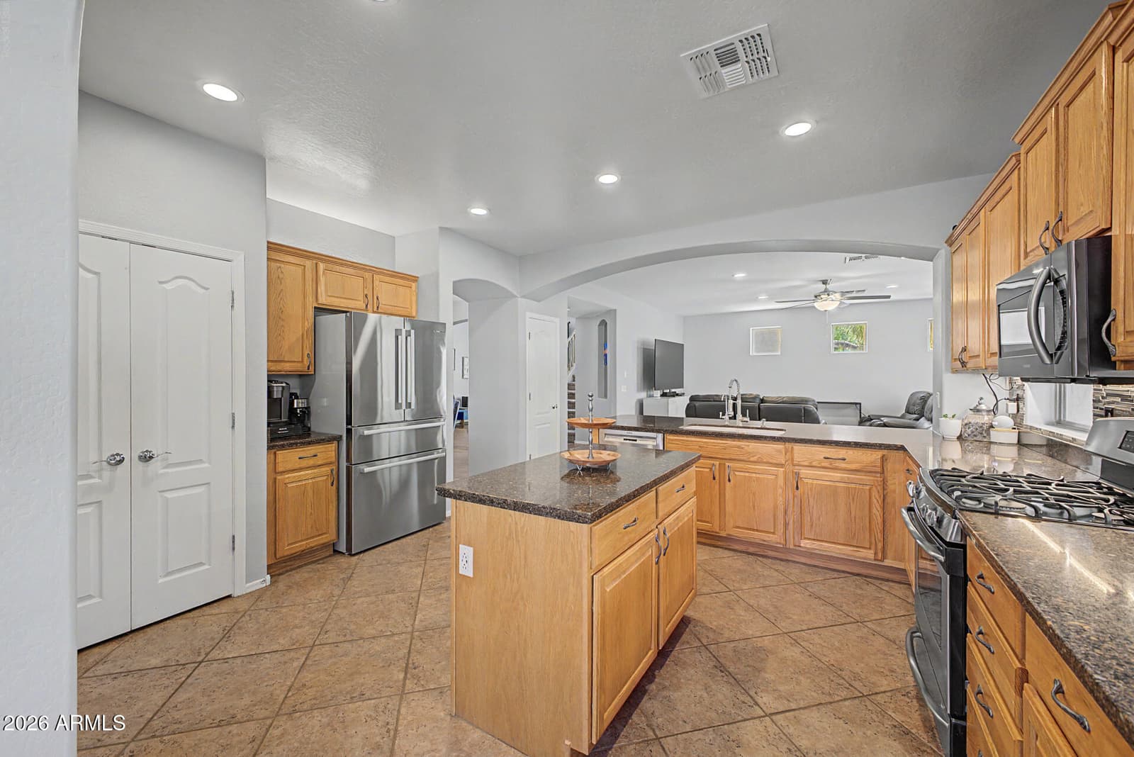 4062 S WAYNE Place, Chandler, AZ 85249 — photo 3 of 40