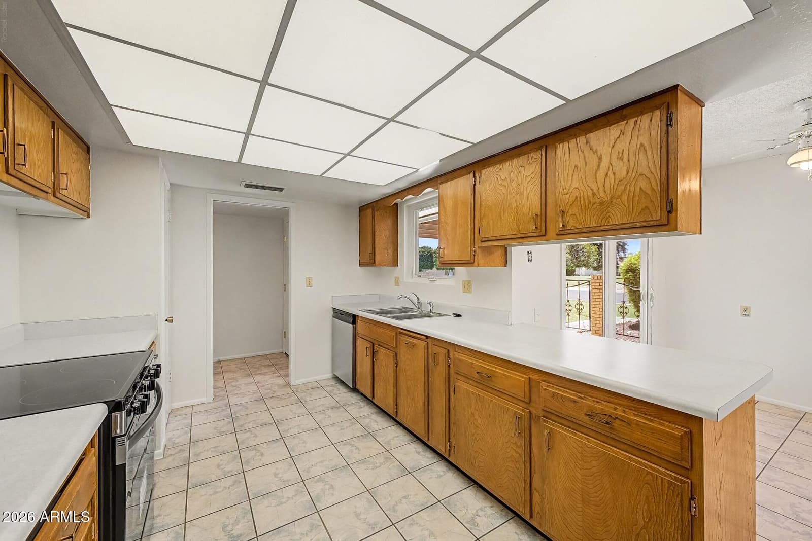 10608 W EL CAPITAN Circle, Sun City, AZ 85351 — photo 11 of 31