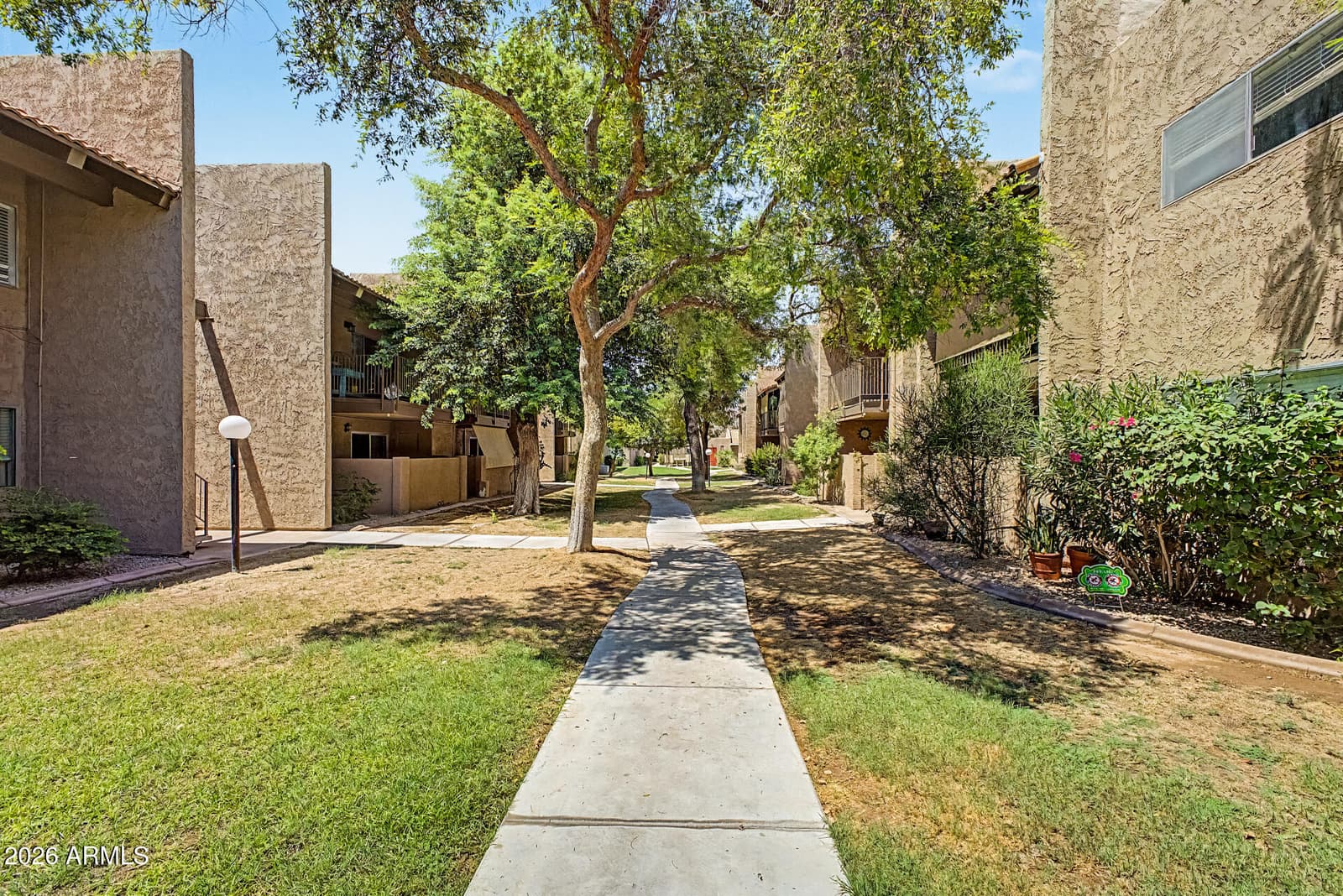 5525 E THOMAS Road M23, Phoenix, AZ 85018 — photo 21 of 26