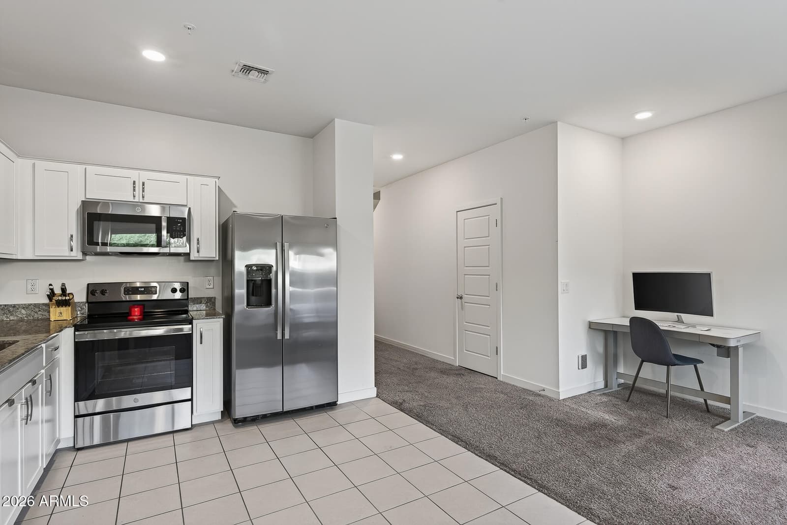 8267 N 22ND Drive, Phoenix, AZ 85021 — photo 5 of 34