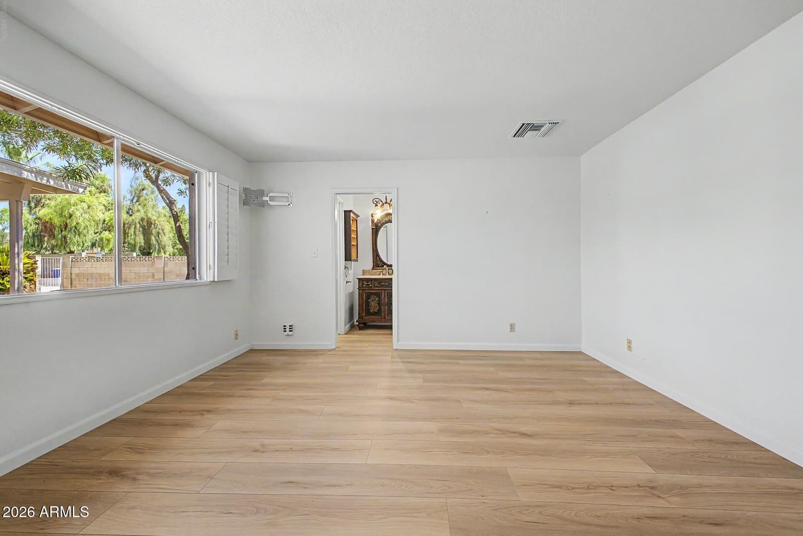 1407 E GEMINI Drive, Tempe, AZ 85283 — photo 11 of 32