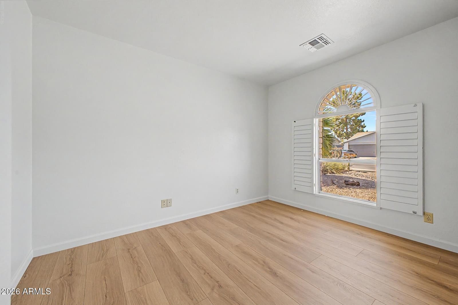 1407 E GEMINI Drive, Tempe, AZ 85283 — photo 17 of 32