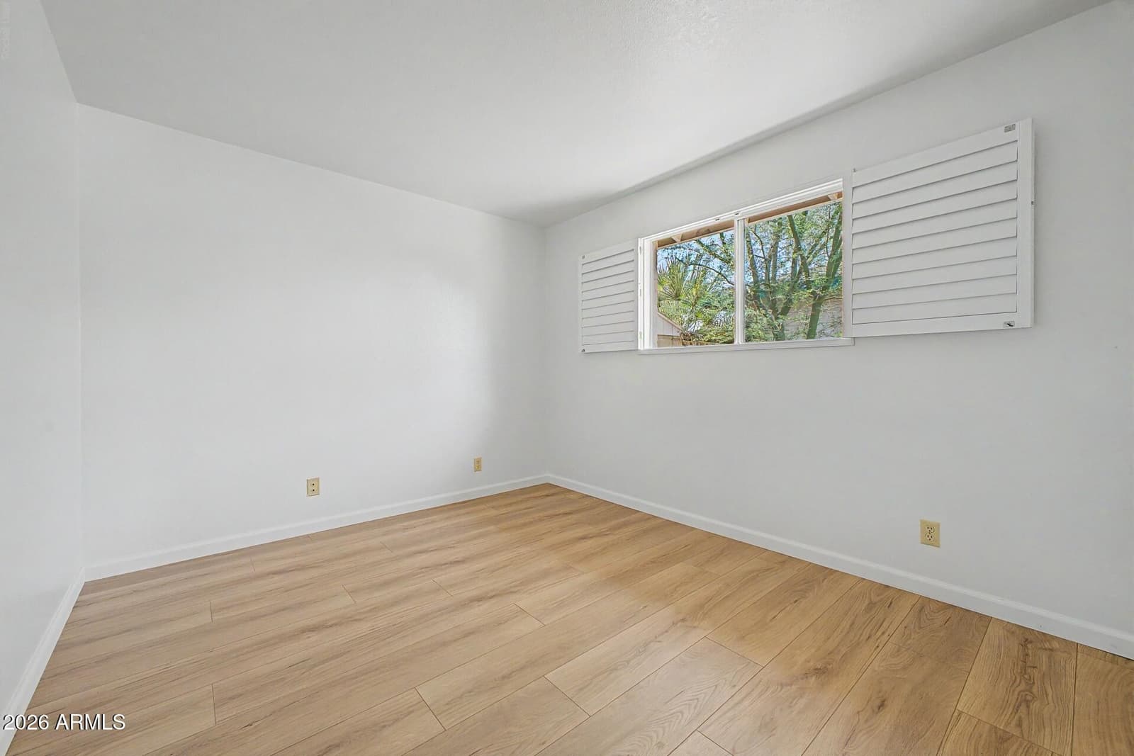1407 E GEMINI Drive, Tempe, AZ 85283 — photo 19 of 32