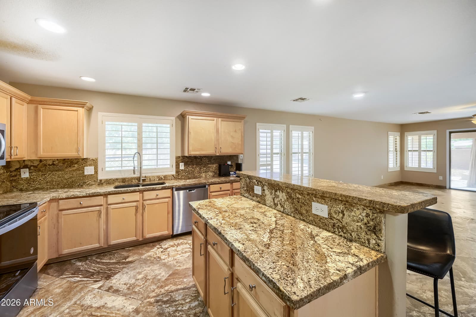 13383 W POST Drive, Surprise, AZ 85374 — photo 7 of 24