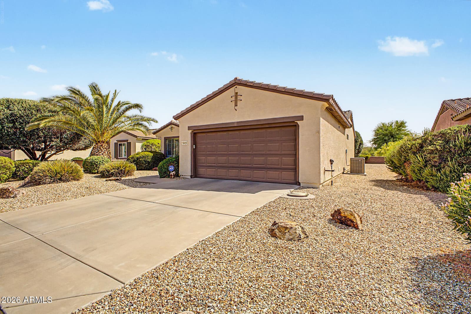 16429 W PEPPERTREE Court, Surprise, AZ 85387 — photo 5 of 31