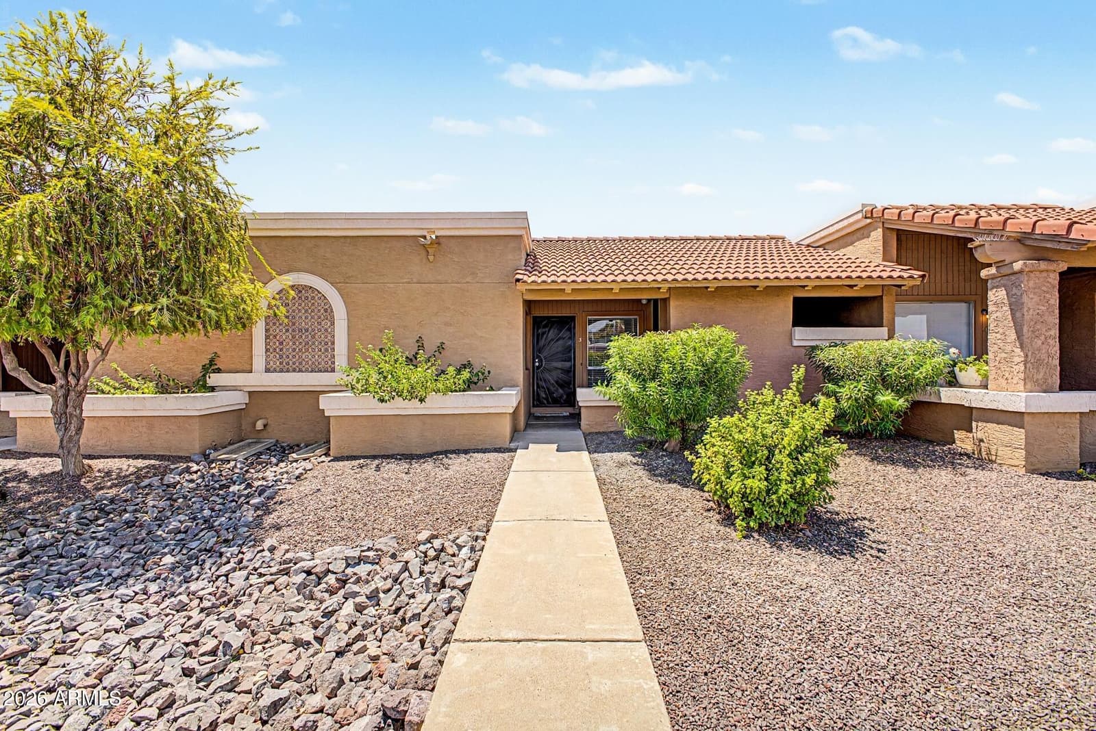 317 W HONONEGH Drive 3, Phoenix, AZ 85027 — photo 1 of 31