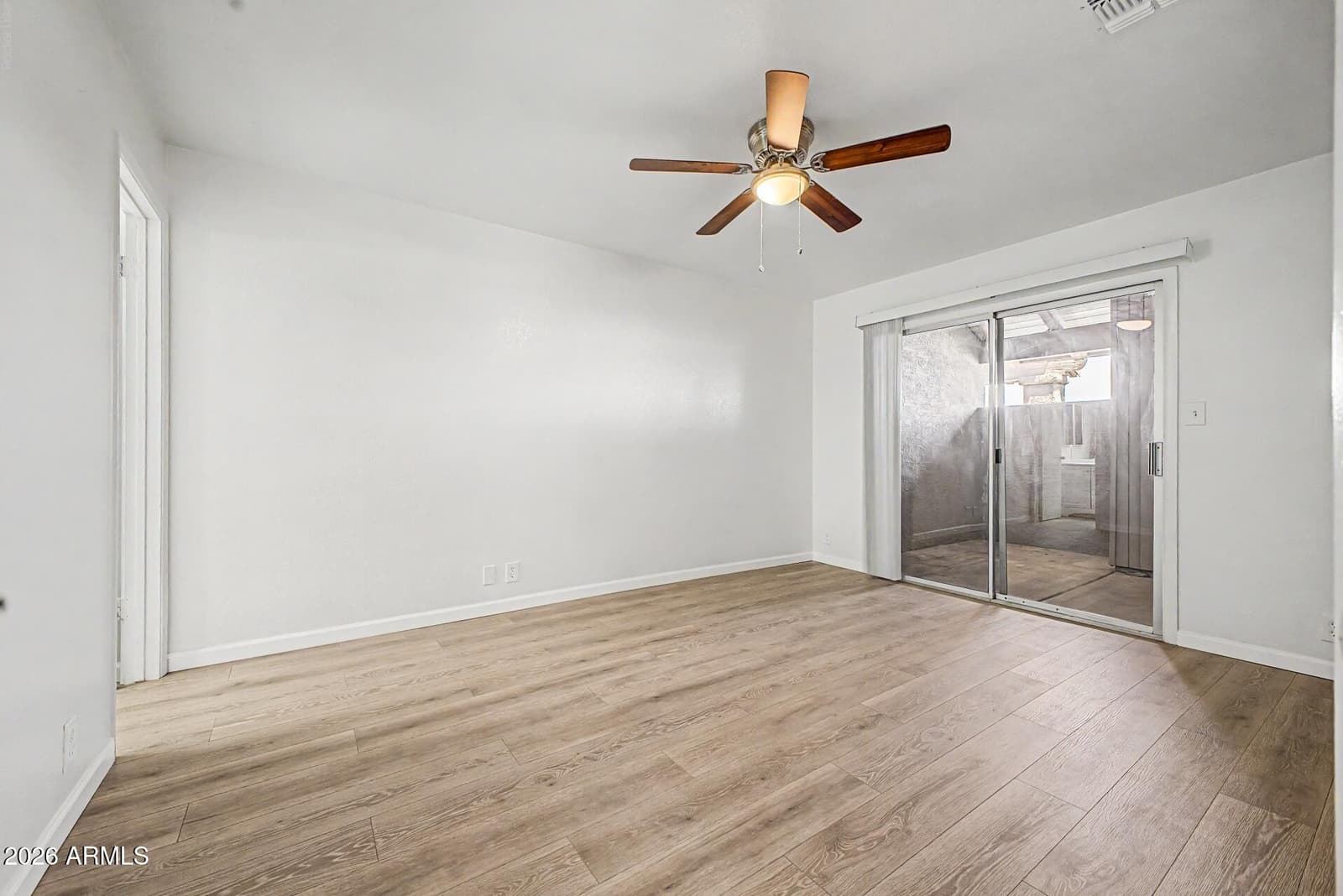 317 W HONONEGH Drive 3, Phoenix, AZ 85027 — photo 17 of 31