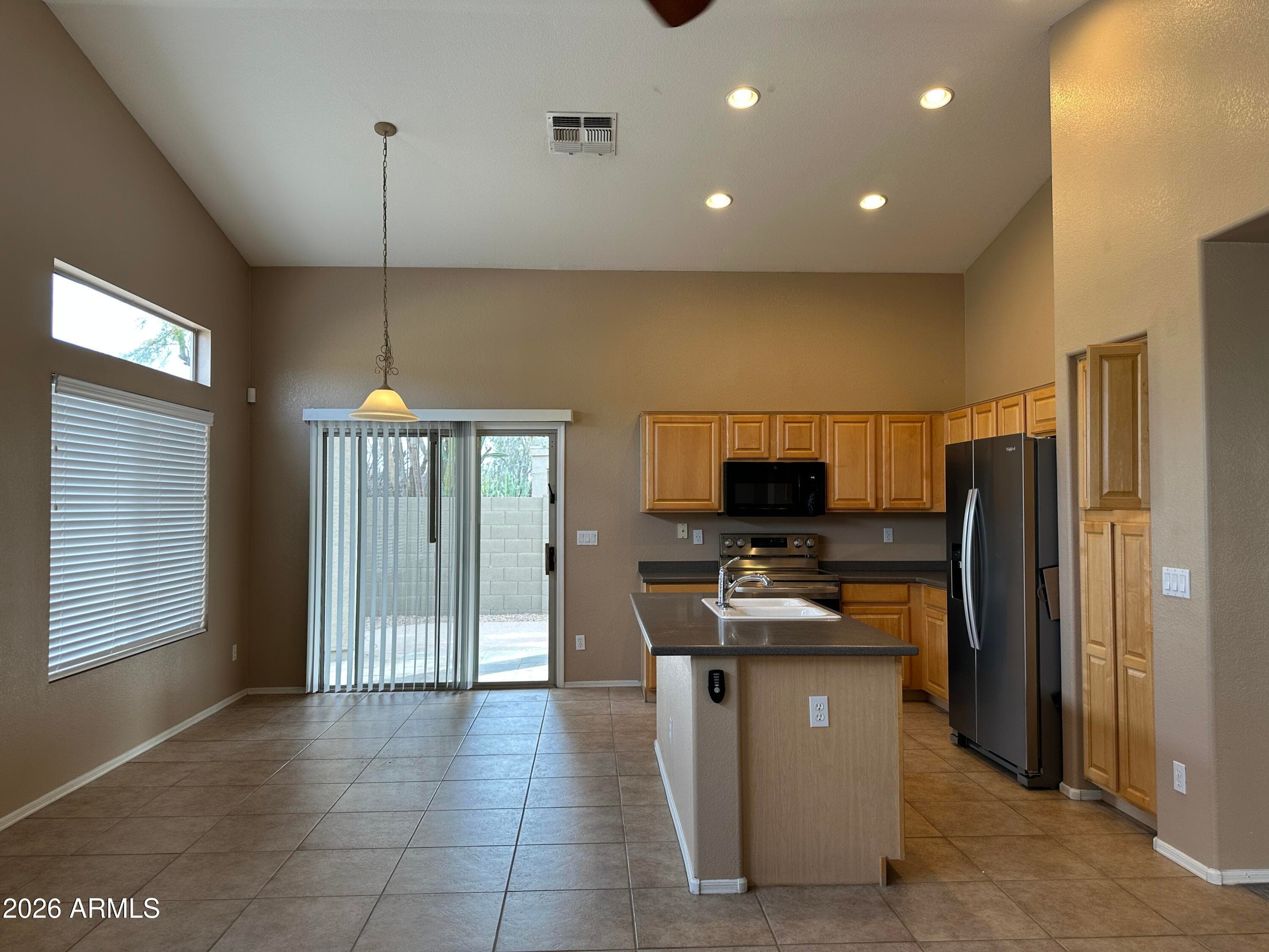 40915 N COLUMBIA Trail, Anthem, AZ 85086 — photo 5 of 17