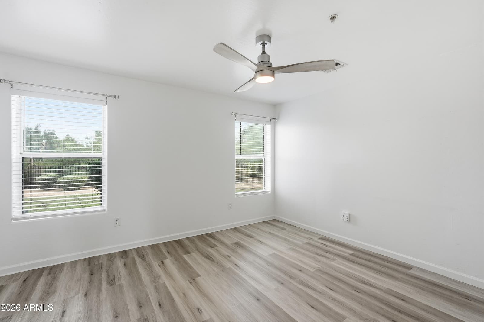 2950 W LOUISE Drive 103, Phoenix, AZ 85027 — photo 30 of 45