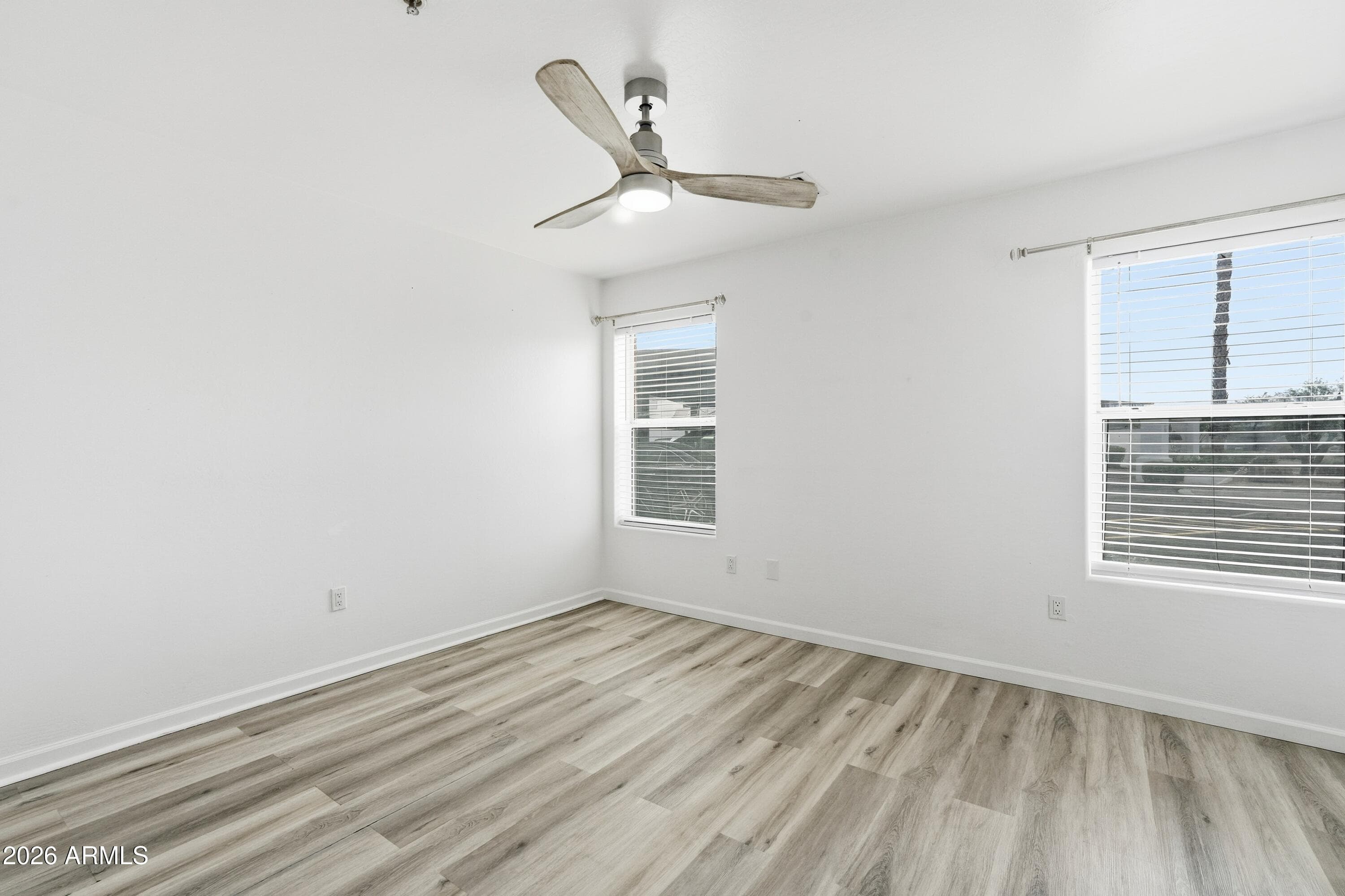 2950 W LOUISE Drive 103, Phoenix, AZ 85027 — photo 31 of 45
