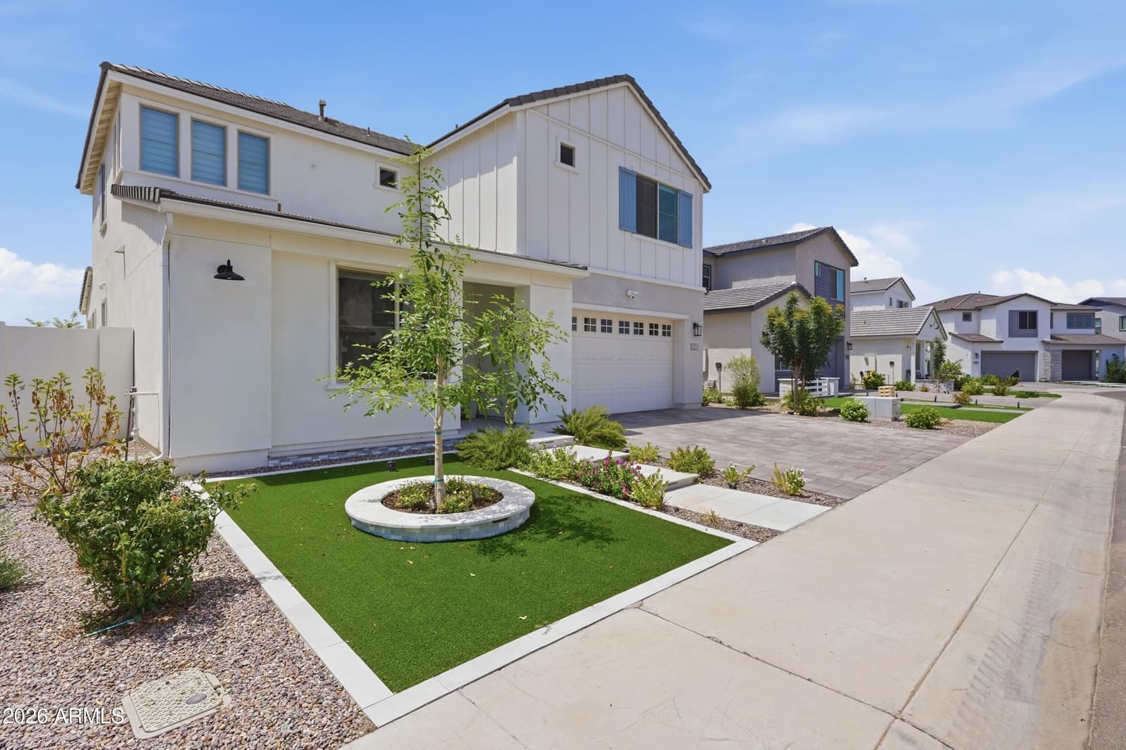 1421 E DONATO Court, Gilbert, AZ 85298 — photo 3 of 47