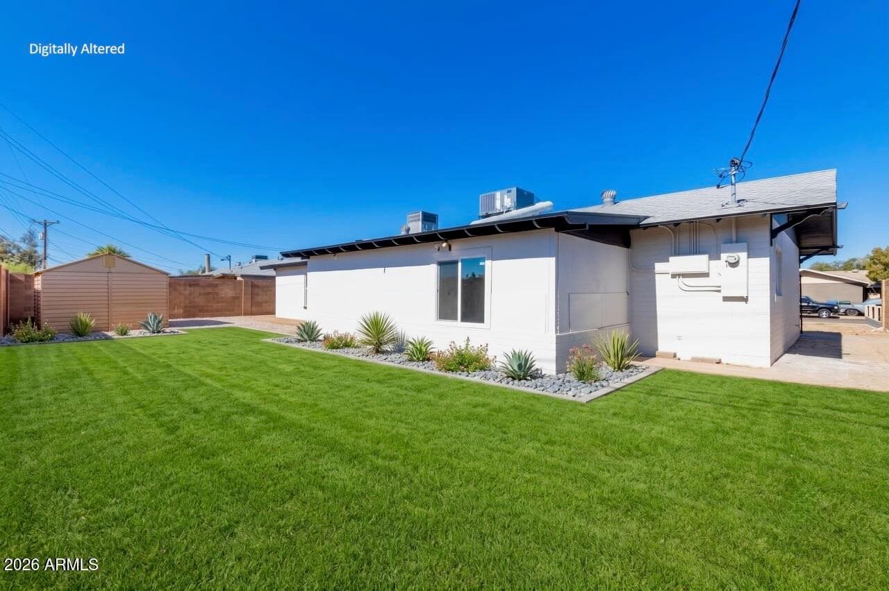 6201 W INDIANOLA Avenue, Phoenix, AZ 85033 — photo 41 of 42