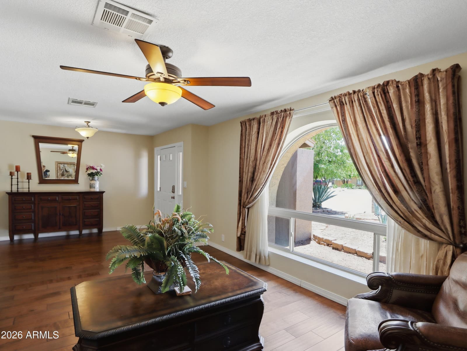 4516 E LUDLOW Drive, Phoenix, AZ 85032 — photo 4 of 35