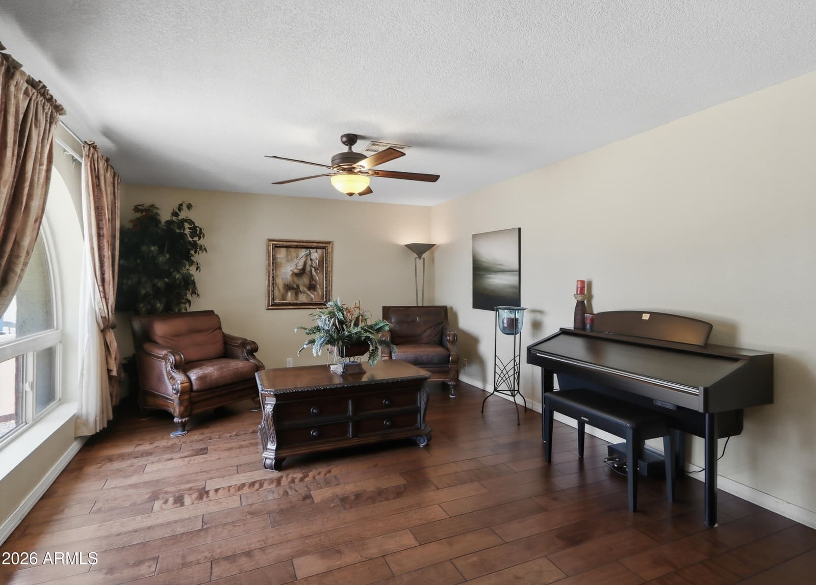 4516 E LUDLOW Drive, Phoenix, AZ 85032 — photo 3 of 35