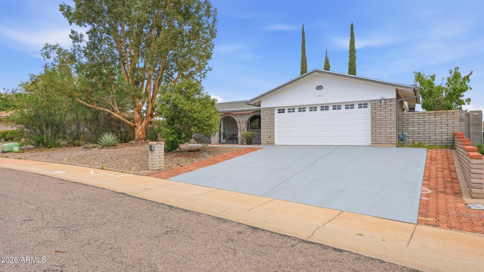1349 CHOLLA Circle, Sierra Vista, AZ 85635 — photo 4 of 47